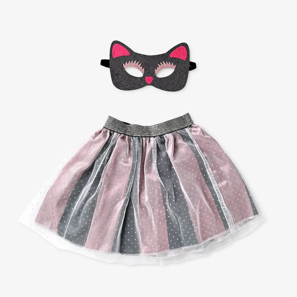 Costume. 3-6 years